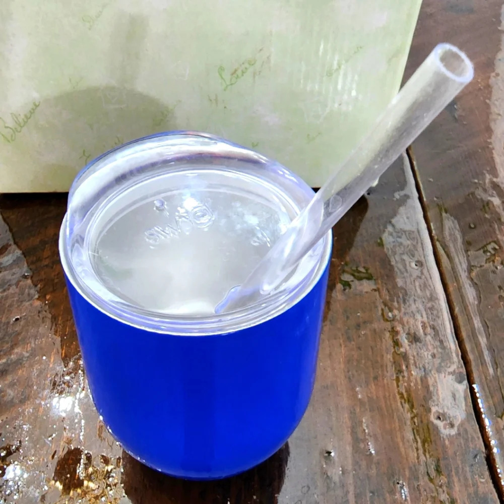 🍷🥤 Swig Stainless Steel stemless wine cup with straw in royal blue